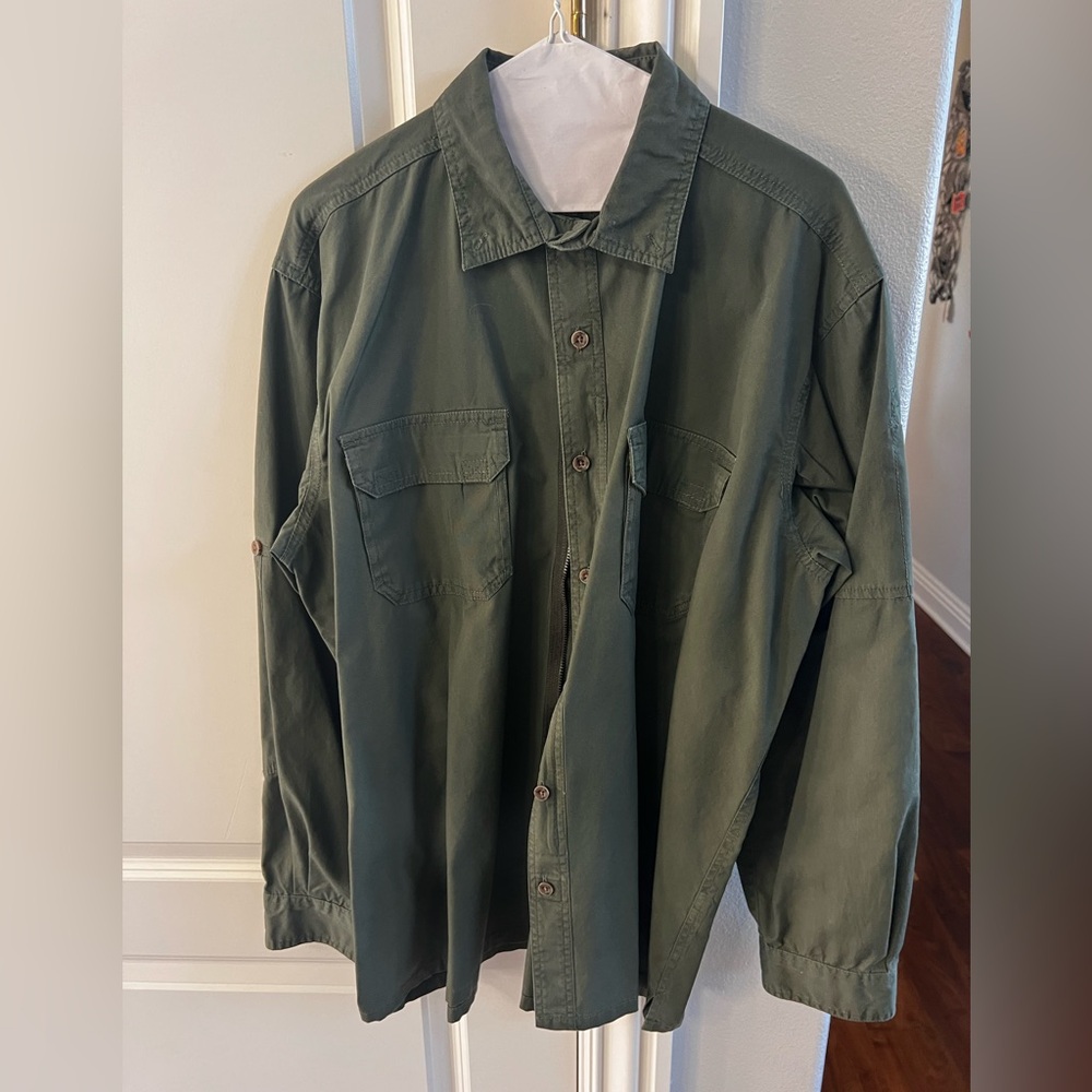 CLEARANCE Men’s Medium Dark Olive Green Eotac Button Down Zip Shirt
